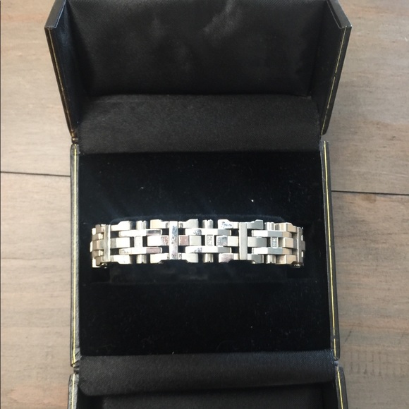 Black & Blue Jewelry Company NY Other - Black & Blue stainless steel bracelet w/diamonds